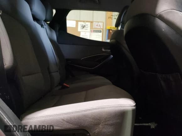 ✅ 2018 Hyundai Santa Fe 2.4L • VIN: 5XYZTDLB6JG553315 • Лот: 38539414. Опубликован ранее на Copart с пробегом 138 433 миль. Бесплатный доступ к архиву аукционных продаж из США и подробный отчёт об истории автомобиля на DreamBid. Изображение 10.