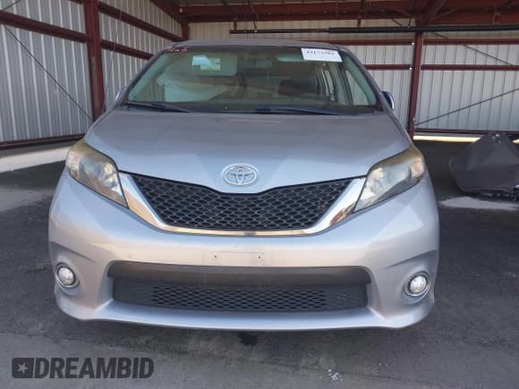 ✅ 2014 Toyota Sienna SE • VIN: 5TDXK3DC3ES495233 • Lot: 43173582. Wystawiony na IAAI z przebiegiem Nie podano. Bezpłatny archiwum sprzedaży aukcyjnych z USA i szczegółowy raport historii pojazdu na DreamBid. Zdjęcie 12.