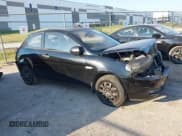 ✅ 2007 Hyundai Accent GS • VIN: KMHCM36CX7U019092 • Lot: 43435565. Wystawiony na IAAI z przebiegiem 239 297 mil. Bezpłatny archiwum sprzedaży aukcyjnych z USA i szczegółowy raport historii pojazdu na DreamBid. Zdjęcie 1.