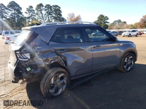 ✅ 2022 Hyundai Venue Limited • VIN: KMHRC8A36NU173457 • Lot: 84472694. Listed on Copart with 29,086 mi. Free auction sales archive from the USA and detailed vehicle history report at DreamBid. Image 3.