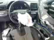 2019 Hyundai Veloster Premium z VIN KMHTG6AF9KU008054, wystawiony jako Copart lot #86195724 z przebiegiem 108 116 mil mil oraz Szkoda całkowita • Salvage title. Historia ofert i sprzedaży dostępna na DreamBid. Obrazek 8.