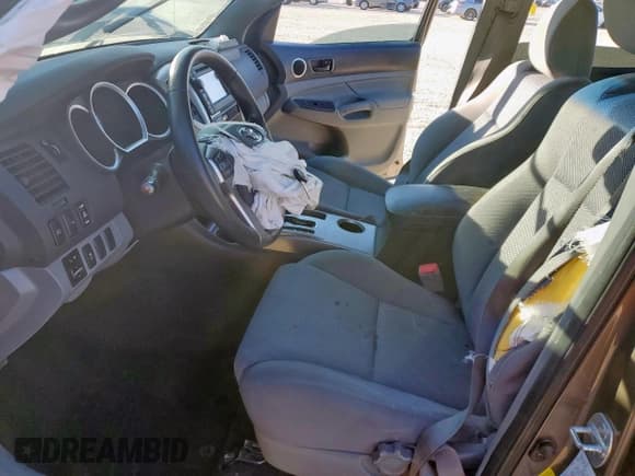 ✅ 2013 Toyota Tacoma PreRunner • VIN: 5TFJU4GN6DX039920 • Lot: 91363645. Wystawiony na Copart z przebiegiem Nie podano. Bezpłatny archiwum sprzedaży aukcyjnych z USA i szczegółowy raport historii pojazdu na DreamBid. Zdjęcie 7.