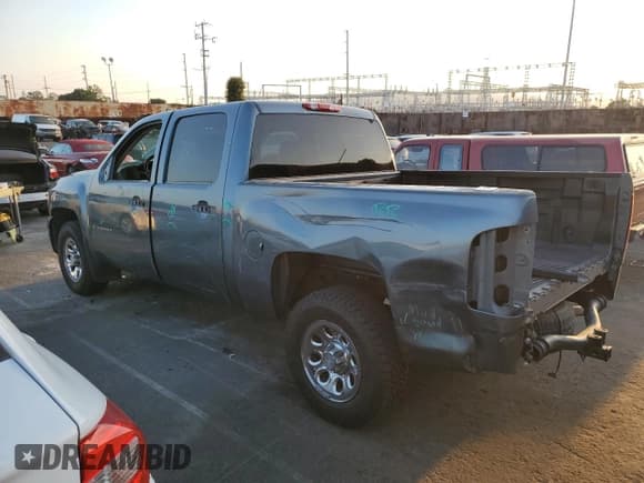 ✅ 2011 Chevrolet Silverado 1500 LS • VIN: 3GCPCREA3BG169102 • Lot: 72176044. Wystawiony na Copart z przebiegiem 126 993 mil. Bezpłatny archiwum sprzedaży aukcyjnych z USA i szczegółowy raport historii pojazdu na DreamBid. Zdjęcie 2.