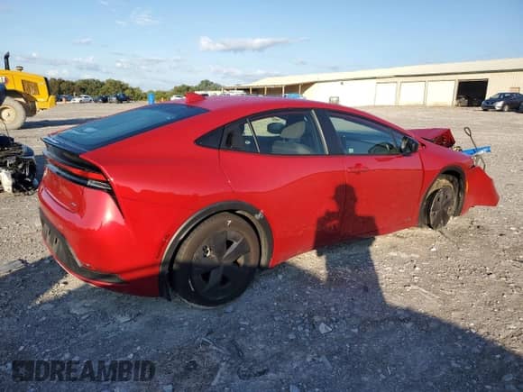 2024 Toyota Prius LE with VIN JTDADABU0R3015981, listed as a Copart auction lot 71633355 with 13,660 mi miles and Clean title. Bid and sale history available at DreamBid. Image 3.