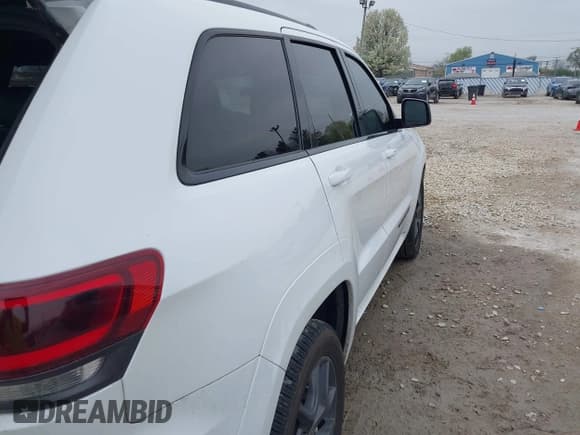 ✅ 2020 Jeep Grand Cherokee Limited X • VIN: 1C4RJFBG2LC242101 • Лот: 42129240. Опубликован ранее на IAAI с пробегом 60 479 миль. Бесплатный доступ к архиву аукционных продаж из США и подробный отчёт об истории автомобиля на DreamBid. Изображение 12.