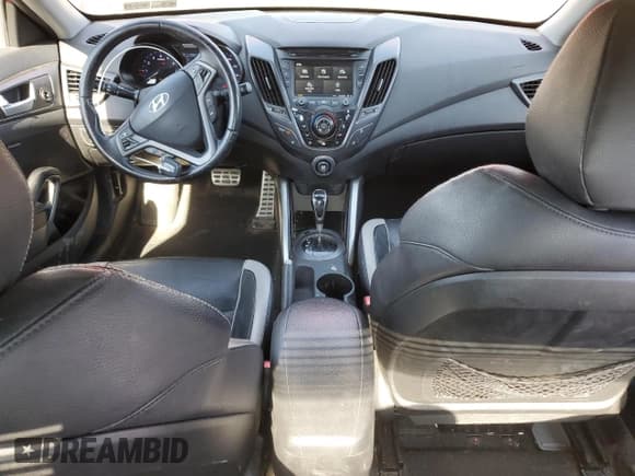 ✅ 2013 Hyundai Veloster Turbo • VIN: KMHTC6AE7DU110233 • Lot: 46612815. Wystawiony na Copart z przebiegiem 113 987 mil. Bezpłatny archiwum sprzedaży aukcyjnych z USA i szczegółowy raport historii pojazdu na DreamBid. Zdjęcie 8.