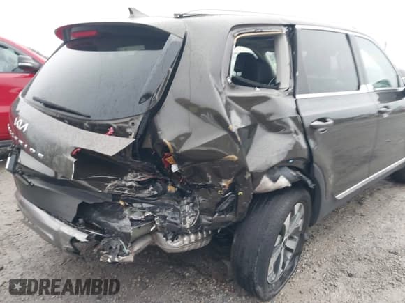 ✅ 2022 Kia Telluride EX • VIN: 5XYP3DHCXNG230576 • Lot: 43750336. Wystawiony na IAAI z przebiegiem 62 343 mil. Bezpłatny archiwum sprzedaży aukcyjnych z USA i szczegółowy raport historii pojazdu na DreamBid. Zdjęcie 6.