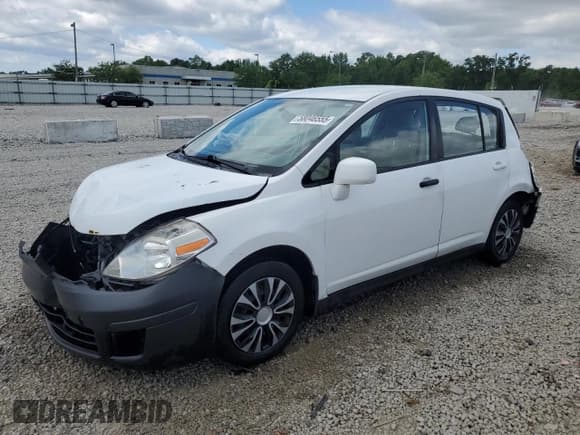 ✅ 2007 Nissan Versa SL • VIN: 3N1BC13E57L390705 • Lot: 58046555. Wystawiony na Copart z przebiegiem 120 061 mil. Bezpłatny archiwum sprzedaży aukcyjnych z USA i szczegółowy raport historii pojazdu na DreamBid. Zdjęcie 1.