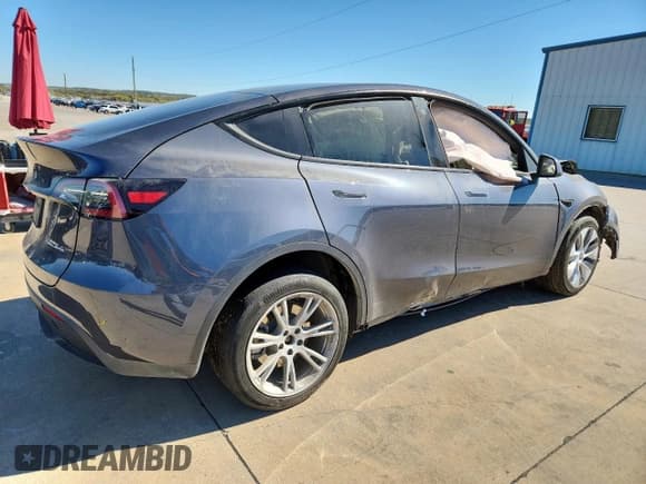 ✅ 2023 Tesla Model Y Long Range • VIN: 7SAYGDEE3PA103726 • Лот: 90580685. Опубликован ранее на Copart с пробегом Не указан. Бесплатный доступ к архиву аукционных продаж из США и подробный отчёт об истории автомобиля на DreamBid. Изображение 3.
