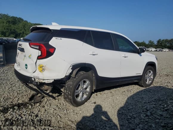 ✅ 2022 GMC Terrain SLE • VIN: 3GKALMEV9NL281737 • Lot: 68368945. Wystawiony na Copart z przebiegiem 30 604 mil. Bezpłatny archiwum sprzedaży aukcyjnych z USA i szczegółowy raport historii pojazdu na DreamBid. Zdjęcie 3.