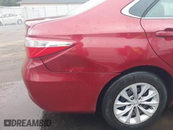 2015 Toyota Camry SE с VIN 4T1BF1FK2FU915676, выставлен на аукционе IAAI как лот 43382844 с пробегом 123 734 миль миль и . История ставок и продаж доступна на DreamBid. Изображение 17.