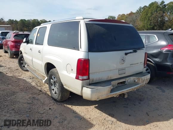 ✅ 2004 Cadillac Escalade ESV • VIN: 3GYFK66N24G115253 • Lot: 40751937. Wystawiony na IAAI z przebiegiem Nie podano. Bezpłatny archiwum sprzedaży aukcyjnych z USA i szczegółowy raport historii pojazdu na DreamBid. Zdjęcie 3.