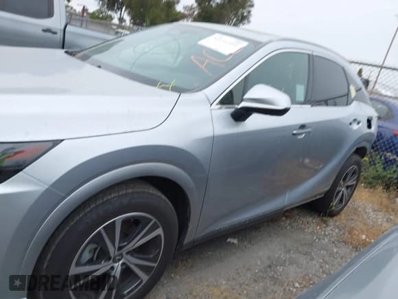 ✅ 2024 Lexus RX 350 • VIN: JTJCHMAA4R2017497 • Лот: 42151491. Опубликован ранее на IAAI с пробегом 17 707 миль. Бесплатный доступ к архиву аукционных продаж из США и подробный отчёт об истории автомобиля на DreamBid. Изображение 15.