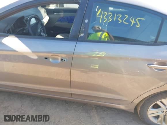 2020 Hyundai Elantra Value Edition с VIN KMHD84LF3LU977613, выставлен на аукционе IAAI как лот 43313245 с пробегом 58 919 миль миль и . История ставок и продаж доступна на DreamBid. Изображение 14.