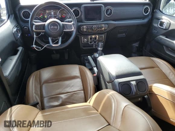 ✅ 2022 Jeep Wrangler Unlimited Sahara • VIN: 1C4JJXP61NW270878 • Lot: 70310145. Listed on Copart with 37,513 mi. Free auction sales archive from the USA and detailed vehicle history report at DreamBid. Image 8.