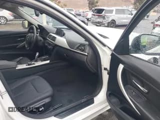 ✅ 2018 BMW 3 Series 320i • VIN: WBA8E1G50JNU89691 • Лот: 43397209. Опубликован ранее на IAAI с пробегом 124 256 миль. Бесплатный доступ к архиву аукционных продаж из США и подробный отчёт об истории автомобиля на DreamBid. Изображение 5.