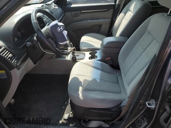 ✅ 2009 Hyundai Santa Fe GL 5Pass • VIN: 5NMSG13E99H322649 • Lot: 69105125. Listed on Copart with 282,108 mi. Free auction sales archive from the USA and detailed vehicle history report at DreamBid. Image 7.