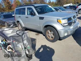 ✅ 2009 Dodge Nitro SE • VIN: 1D8GU28K69W529758 • Lot: 43671686. Wystawiony na IAAI z przebiegiem 179 860 mil. Bezpłatny archiwum sprzedaży aukcyjnych z USA i szczegółowy raport historii pojazdu na DreamBid. Zdjęcie 1.