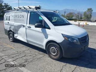 ✅ 2018 Mercedes-Benz Metris Cargo • VIN: WD3PG2EA2J3415757 • Lot: 42029579. Wystawiony na IAAI z przebiegiem 95 269 mil. Bezpłatny archiwum sprzedaży aukcyjnych z USA i szczegółowy raport historii pojazdu na DreamBid. Zdjęcie 1.