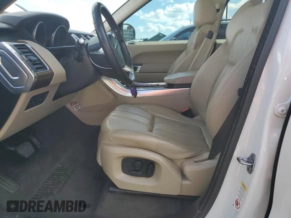 ✅ 2017 Land Rover Range Rover Sport SE • VIN: SALWG2FV8HA152479 • Lot: 82541265. Listed on Copart with 92,876 mi. Free auction sales archive from the USA and detailed vehicle history report at DreamBid. Image 7.