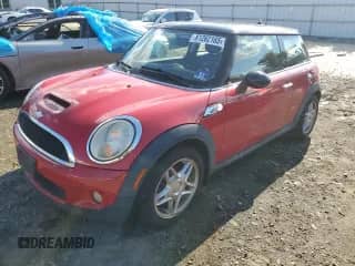 2007 MINI Hardtop S with VIN WMWMF73517TL90225, listed as a Copart auction lot 81262165 with 98,263 mi miles and Clean title. Bid and sale history available at DreamBid. Image 1.