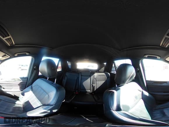 ✅ 2018 Mercedes-Benz GLE 350 • VIN: 4JGDA5HB6JB169703 • Lot: 43586754. Wystawiony na IAAI z przebiegiem 142 698 mil. Bezpłatny archiwum sprzedaży aukcyjnych z USA i szczegółowy raport historii pojazdu na DreamBid. Zdjęcie 18.