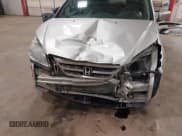 ✅ 2007 Honda Odyssey EX • VIN: 5FNRL384X7B442481 • Lot: 41956493. Listed on IAAI with 221,997 mi. Free auction sales archive from the USA and detailed vehicle history report at DreamBid. Image 6.