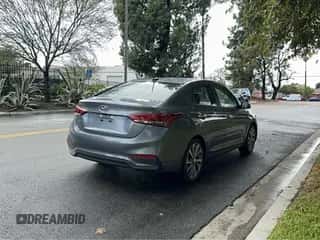 2019 Hyundai Accent Limited with VIN 3KPC34A30KE055174, listed as a Copart auction lot 86896155 with 82,606 mi miles and Clean title. Bid and sale history available at DreamBid. Image 4.