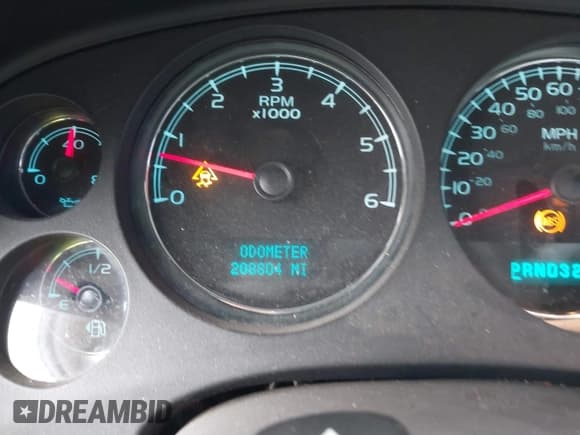 ✅ 2008 Chevrolet Suburban LTZ • VIN: 1GNFC16008J226762 • Лот: 41573727. Опубликован ранее на IAAI с пробегом 208 804 миль. Бесплатный доступ к архиву аукционных продаж из США и подробный отчёт об истории автомобиля на DreamBid. Изображение 7.