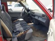 ✅ 1988 Toyota Pickup • VIN: JT4RN50AXJ5168747 • Лот: 43272528. Опубликован ранее на IAAI с пробегом 214 667 миль. Бесплатный доступ к архиву аукционных продаж из США и подробный отчёт об истории автомобиля на DreamBid. Изображение 5.