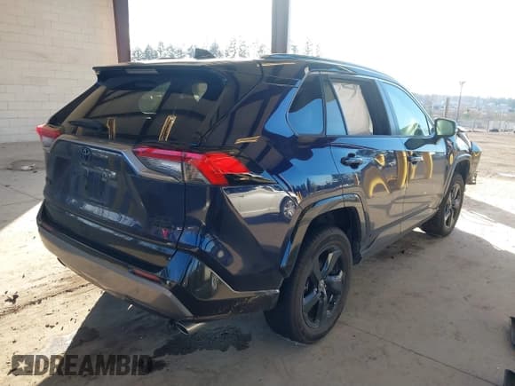 ✅ 2021 Toyota RAV4 Hybrid XSE • VIN: 2T3E6RFV7MW015687 • Lot: 41525806. Listed on IAAI with 39,505 mi. Free auction sales archive from the USA and detailed vehicle history report at DreamBid. Image 4.