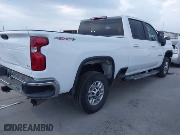✅ 2025 Chevrolet Silverado 2500HD LT • VIN: 2GC1KNEY5S1228495 • Лот: 43602216. Опубликован ранее на IAAI с пробегом 4 940 миль. Бесплатный доступ к архиву аукционных продаж из США и подробный отчёт об истории автомобиля на DreamBid. Изображение 4.
