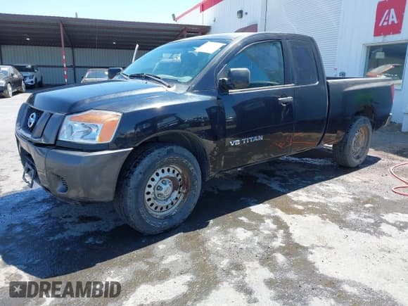 ✅ 2008 Nissan Titan XE • VIN: 1N6AA06A48N327997 • Лот: 42041077. Опубликован ранее на IAAI с пробегом 195 136 миль. Бесплатный доступ к архиву аукционных продаж из США и подробный отчёт об истории автомобиля на DreamBid. Изображение 2.