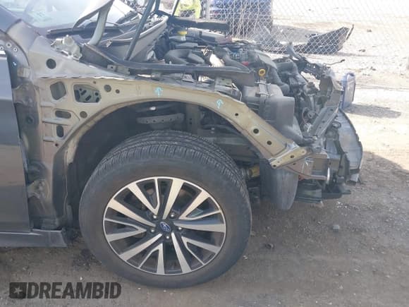 ✅ 2018 Subaru Legacy Premium • VIN: 4S3BNAC6XJ3031336 • Lot: 43291883. Wystawiony na IAAI z przebiegiem 58 586 mil. Bezpłatny archiwum sprzedaży aukcyjnych z USA i szczegółowy raport historii pojazdu na DreamBid. Zdjęcie 18.