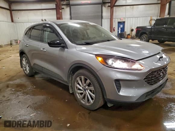 ✅ 2021 Ford Escape SE • VIN: 1FMCU9G62MUA17571 • Lot: 93955055. Listed on Copart with 37,977 mi. Free auction sales archive from the USA and detailed vehicle history report at DreamBid. Image 4.