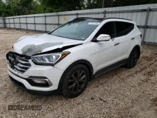 ✅ 2018 Hyundai Santa Fe Ultimate • VIN: 5NMZWDLA4JH055215 • Лот: 51577103. Опубликован ранее на Copart с пробегом 137 236 миль. Бесплатный доступ к архиву аукционных продаж из США и подробный отчёт об истории автомобиля на DreamBid. Изображение 1.