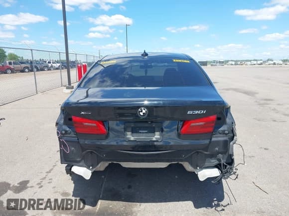 ✅ 2020 BMW 5 Series 530i xDrive • VIN: WBAJR7C00LBP96334 • Лот: 42320570. Опубликован ранее на IAAI с пробегом 110 893 миль. Бесплатный доступ к архиву аукционных продаж из США и подробный отчёт об истории автомобиля на DreamBid. Изображение 16.