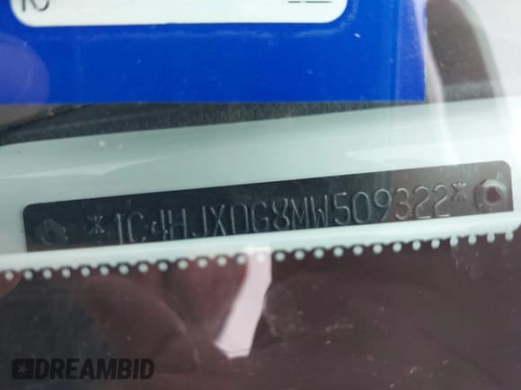 ✅ 2021 Jeep Wrangler Unlimited Sport S • VIN: 1C4HJXDG8MW509322 • Lot: 42110123. Wystawiony na IAAI z przebiegiem 39 955 mil. Bezpłatny archiwum sprzedaży aukcyjnych z USA i szczegółowy raport historii pojazdu na DreamBid. Zdjęcie 9.