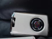 ✅ 2008 Cadillac SRX AWD • VIN: 1GYEE437380150455 • Lot: 43743232. Wystawiony na IAAI z przebiegiem 64 763 mil. Bezpłatny archiwum sprzedaży aukcyjnych z USA i szczegółowy raport historii pojazdu na DreamBid. Zdjęcie 11.