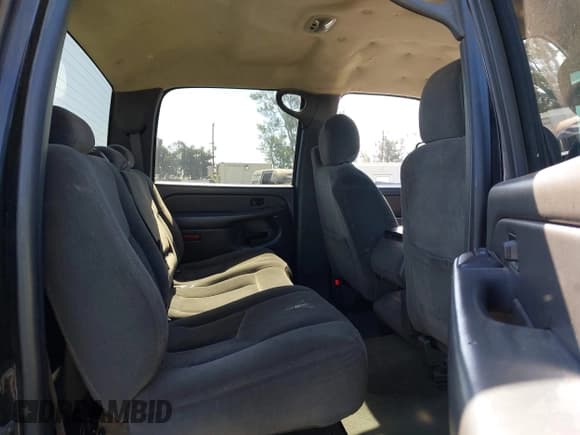 ✅ 2007 Chevrolet Silverado 2500HD LT1 • VIN: 1GCHK23DX7F190453 • Lot: 42262619. Wystawiony na IAAI z przebiegiem Nie podano. Bezpłatny archiwum sprzedaży aukcyjnych z USA i szczegółowy raport historii pojazdu na DreamBid. Zdjęcie 8.