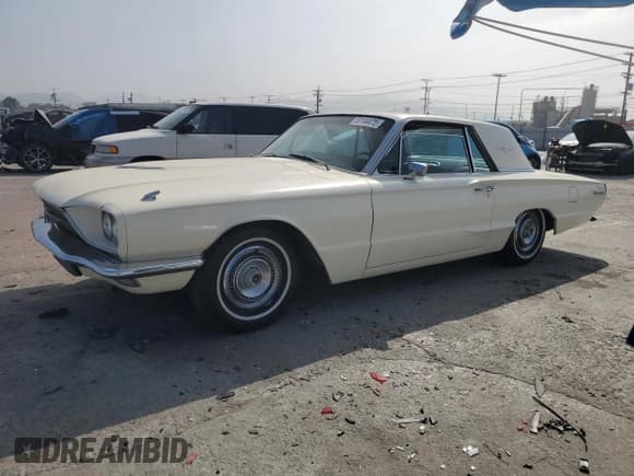 ✅ 1966 Ford Thunderbird • VIN: 6Y83Z150717 • Лот: 69144475. Опубликован ранее на Copart с пробегом 47 003 миль. Бесплатный доступ к архиву аукционных продаж из США и подробный отчёт об истории автомобиля на DreamBid. Изображение 1.
