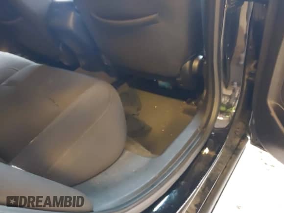 2019 Chevrolet Malibu RS with VIN 1G1ZG5ST3KF189887, listed as a IAAI auction lot 43101032 with 85,152 mi miles and . Bid and sale history available at DreamBid. Image 8.