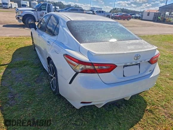 ✅ 2018 Toyota Camry SE • VIN: 4T1B11HK6JU129190 • Lot: 95320325. Listed on Copart with 125,193 mi. Free auction sales archive from the USA and detailed vehicle history report at DreamBid. Image 3.