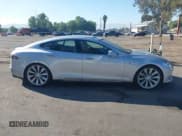 ✅ 2013 Tesla Model S Performance • VIN: 5YJSA1DP6DFP20977 • Lot: 43634841. Wystawiony na IAAI z przebiegiem Nie podano. Bezpłatny archiwum sprzedaży aukcyjnych z USA i szczegółowy raport historii pojazdu na DreamBid. Zdjęcie 12.