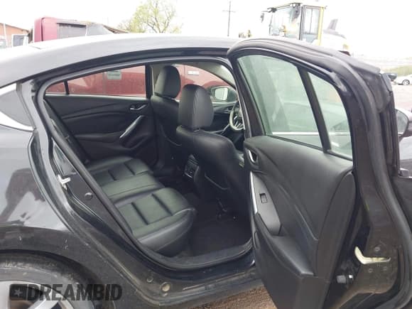 ✅ 2014 Mazda 6 i Touring • VIN: JM1GJ1V5XE1102011 • Lot: 43402861. Wystawiony na IAAI z przebiegiem 187 012 mil. Bezpłatny archiwum sprzedaży aukcyjnych z USA i szczegółowy raport historii pojazdu na DreamBid. Zdjęcie 8.