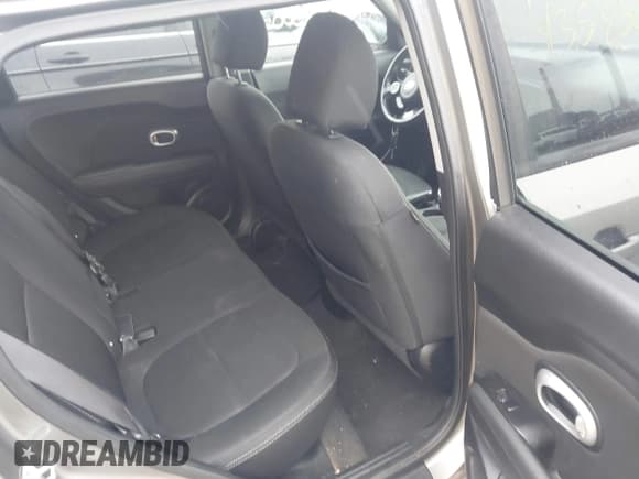 ✅ 2014 Kia Soul • VIN: KNDJN2A22E7046588 • Lot: 43585003. Listed on IAAI with 170,379 mi. Free auction sales archive from the USA and detailed vehicle history report at DreamBid. Image 8.