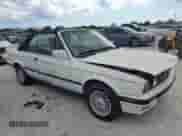 1991 BMW 3 Series z VIN WBABB2317MEC26337, wystawiony jako Copart lot #56911105 z przebiegiem 156 780 mil mil oraz Czysty tytuł • Clean title. Historia ofert i sprzedaży dostępna na DreamBid. Obrazek 4.