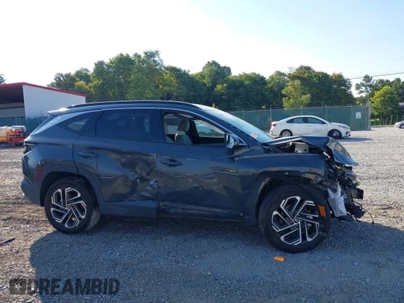 ✅ 2025 Hyundai Tucson Limited • VIN: 5NMJECDE4SH510710 • Lot: 43100194. Wystawiony na IAAI z przebiegiem 5 055 mil. Bezpłatny archiwum sprzedaży aukcyjnych z USA i szczegółowy raport historii pojazdu na DreamBid. Zdjęcie 14.