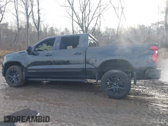 2024 Chevrolet Silverado 1500 High Country с VIN 1GCUDJED1RZ354691, выставлен на аукционе IAAI как лот 41130338 с пробегом 8 180 миль миль и . История ставок и продаж доступна на DreamBid. Изображение 15.