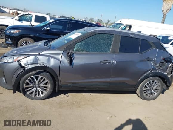 ✅ 2021 Nissan Kicks SV • VIN: 3N1CP5CV3ML509170 • Lot: 43538031. Wystawiony na IAAI z przebiegiem 40 690 mil. Bezpłatny archiwum sprzedaży aukcyjnych z USA i szczegółowy raport historii pojazdu na DreamBid. Zdjęcie 14.